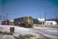 'cd_p0106720 - 22<sup>nd</sup> February 1987 - Port Dock loco 800 shunting'