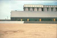 'cd_p0108029 - 15<sup>th</sup> November 1987 - Port Adelaide loco 803 at silos'