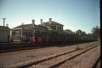 'cd_p0108737 - 10<sup>th</sup> October 1988 - Riverton Red Hen railcars 309 + unknown + 2501 + 2302 + 2301'