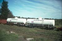 'cd_p0109182t - 25<sup>th</sup> April 1989 - Drysdale CR NTOD 7992 + NTOD 1772 tank wagons'
