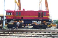 'cd_p1001981 - 3<sup>rd</sup> October 2001 - National Railway Museum - Port Adelaide - bogie exchange of 515'