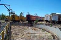 'cd_p1006187 - 9<sup>th</sup> November 2002 - Tailem Bend - two unrecorded car, then 870, VRS 232, EF 197, EF 195 around turn table'