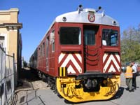 'cd_p1021594 - 23<sup>rd</sup> April 2005 - National Railway Museum - Port Adelaide - Behind the scenes weekend - Red Hen 400'