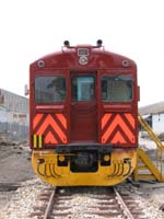 'cd_p1026512 - 26<sup>th</sup> January 2006 - National Railway Museum - Port Adelaide - Red Hen 400 running from Jacketts siding to rear of museum site'