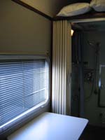 'cd_p1028462 - 9<sup>th</sup> April 2006 - Keswick  Interior ARL 922 Gold Kangaroo sleeping car - wheel chair access compartment'