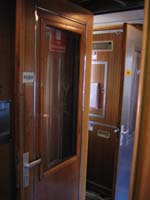 'cd_p1028469 - 9<sup>th</sup> April 2006 - Keswick  Interior ARL 922 Gold Kangaroo sleeping car - doorway between cars'