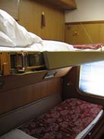 'cd_p1028475 - 9<sup>th</sup> April 2006 - Keswick  Interior SSA 260 Chairman's car - sleeping compartment'