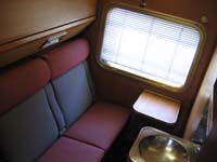 'cd_p1028494 - 9<sup>th</sup> April 2006 - Keswick  Interior SSA 260 Chairman's car - sleeping compartment'