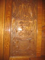 9.4.2006 Keswick - lounge area - carved coat of arms panel