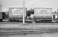 28.8.1976 - Alice Springs - NRE1133 flat with John Dring containers Nos.220 and 46