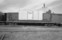 'mb_197608_05_36 - 28.8.1976 - Alice Springs - NRM 1612 with CR container ZE 345'