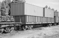28.8.1976 - Alice Springs - NGL1547 with two Sadleirs containers