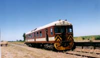 'pf_1131 - 3.1.1999 - 405 at Coonawarra station'