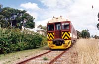 'pf_1156 - 24.3.2001 - 405 at old narrow gauge Penola Station'