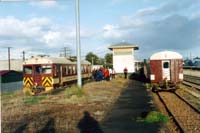 24.3.2001 405 + 334 at Mt Gambier