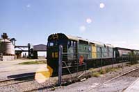 15.4.1998 705 at Port Flat shunting