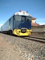 'pm_bb_014 - 1<sup>st</sup> April 2002 - Bluebird railcar 254 at Tailem Bend.'