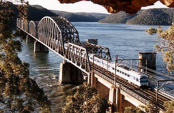 NP24_Hawkesbury-River-Bridge_17-8-97.jpg